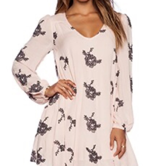 Free People for Revolve Emma’s Austin Embroidered Dress in Soft Pink Medium - Picture 5 of 10